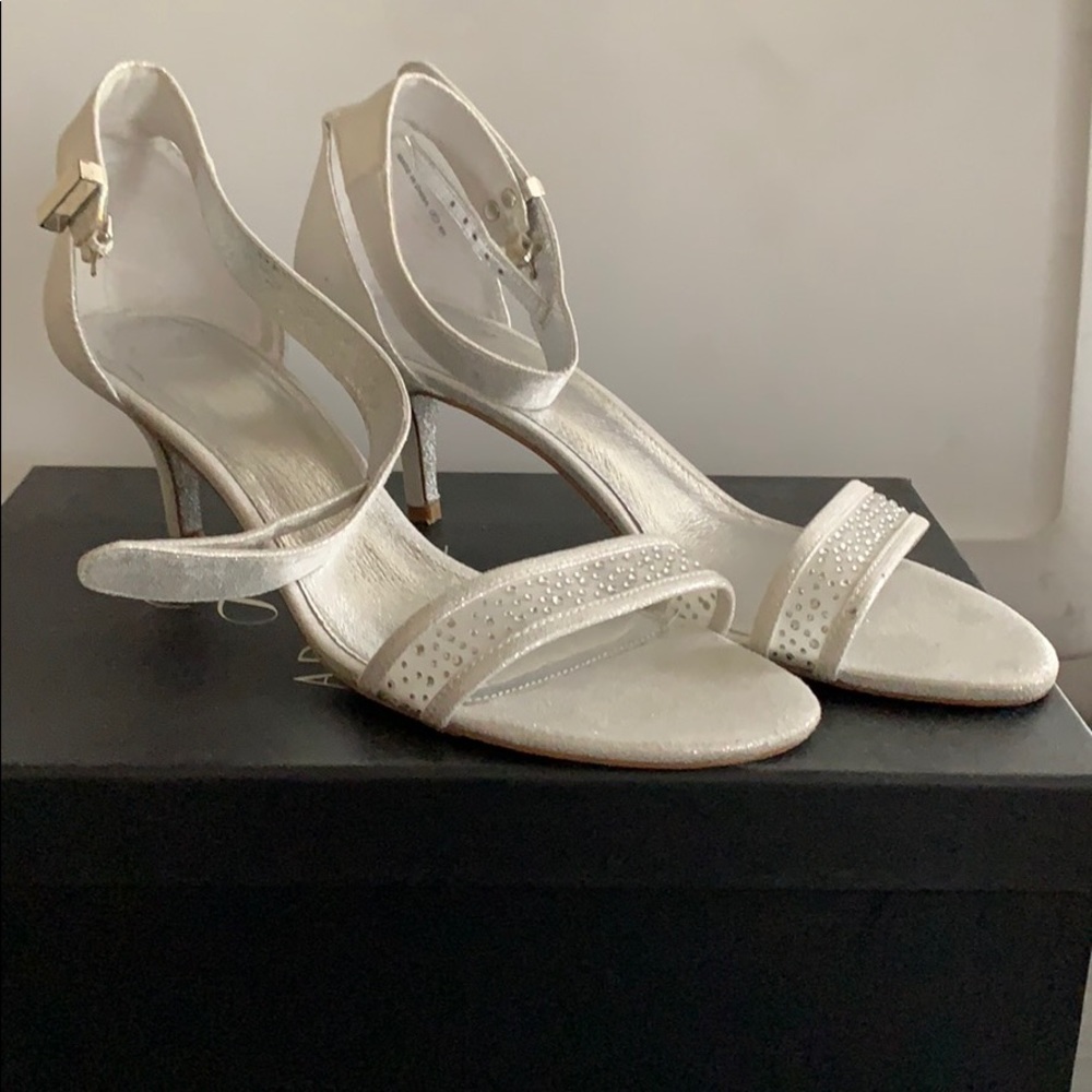 Heeled sandal